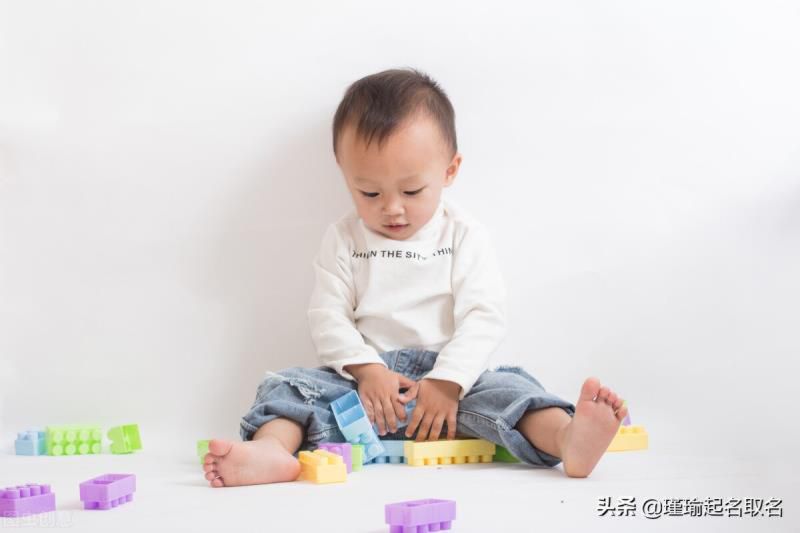 2022虎宝宝男孩乳名字,2022虎年最旺男孩名字