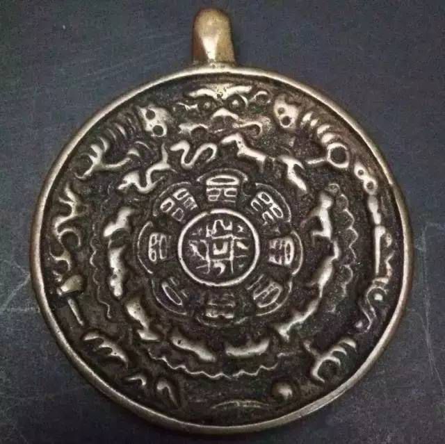 密宗辟邪七宝之一，九宫八卦牌，你经常见但不一定了解