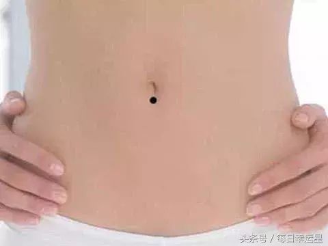 右腋窝附近有痣的女人图解,离右腋窝一寸处有痣图片 右腋窝附近有痣的女人图解,离右腋窝一寸处有痣图片