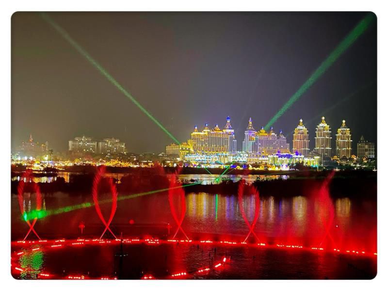 4月是西双版纳最热闹也是最热的泼水节季，以下建议供游客参考