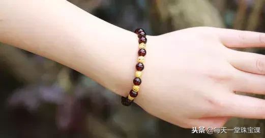 转运珠的颗数有讲究！一颗保平安，两颗好运来，三颗却……