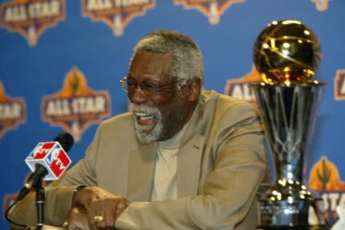拉塞尔手握11个NBA总冠军戒指，地位却不如乔丹等人的原因！