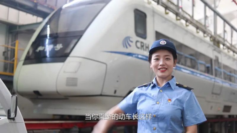 乘高铁出行，大包小包应该放在哪？