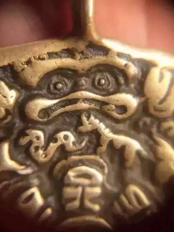 密宗辟邪七宝之一，九宫八卦牌，你经常见但不一定了解
