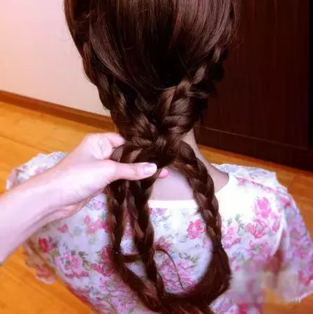 四股辫怎么扎？四股辫编发教程图解