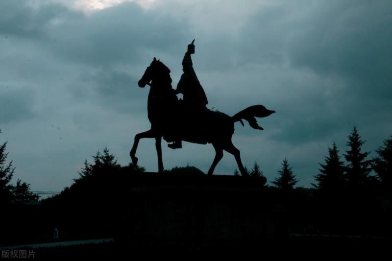 贝勒和贝子的区别，贝勒变化最大，贝子只能是贝勒的非嫡子