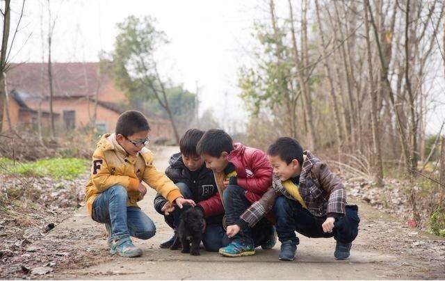 农村俗语“男子难得三更子，女子难得正午时”啥意思？老话在理吗