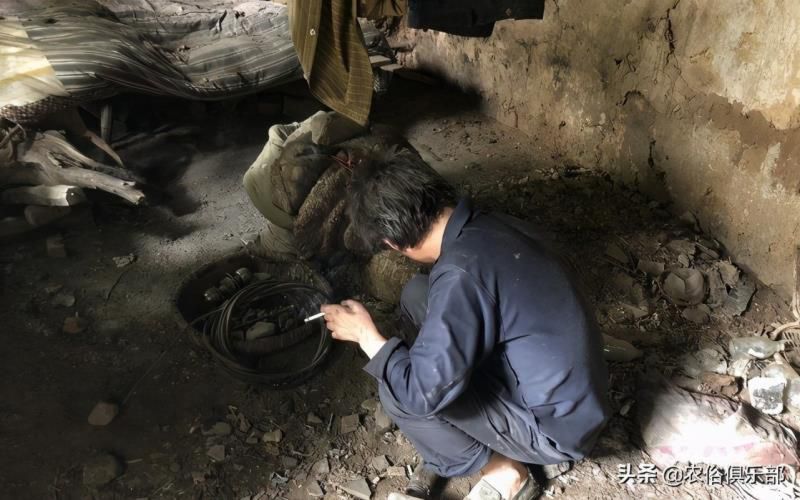 农村常说人有反骨鬼魅不近身，会不幸福，其实就是一种无知的迷信