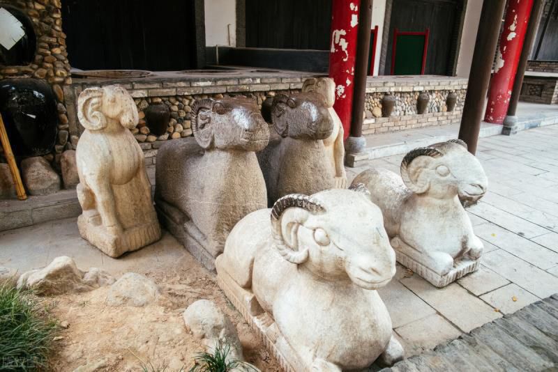 贝勒和贝子的区别，贝勒变化最大，贝子只能是贝勒的非嫡子