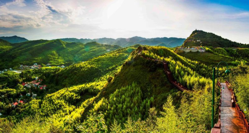 火热的夏天即将来临，中国这4大凉都，选个凉快的地儿待着吧