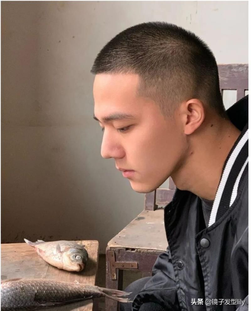 清爽帅气男士发型18款，天热这样剪就对了，你也可以变型男