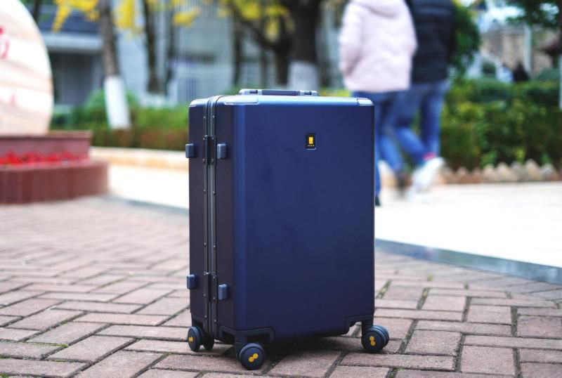 老罗推荐的地平线8号有多惊艳？他们家POWER系列拉杆箱体验来了