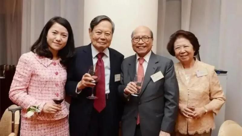 翁帆嫁杨振宁：恩爱17年，为何没生儿女？