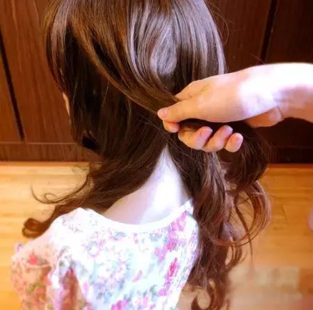 四股辫怎么扎？四股辫编发教程图解