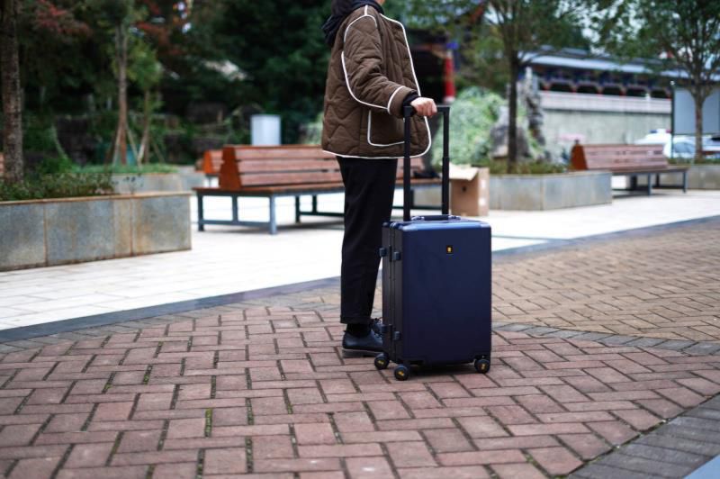 老罗推荐的地平线8号有多惊艳？他们家POWER系列拉杆箱体验来了