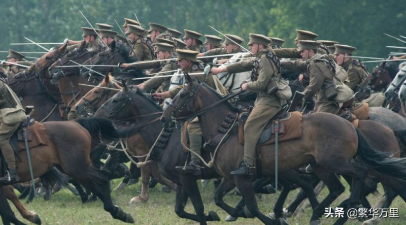 波兰经济超越陕西省，人口3800多万，普通人一月工资多少钱？