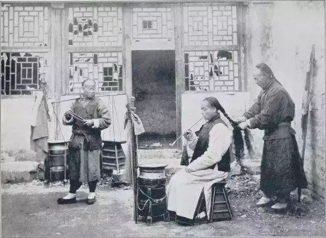 正月剪头真的不吉利吗，正月里剪头发倒霉一年