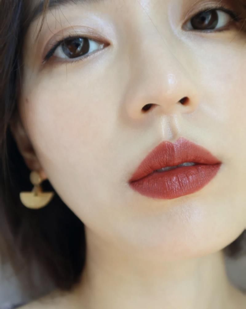 最适合素颜的5种口红色号2020，素颜最自然的口红颜色