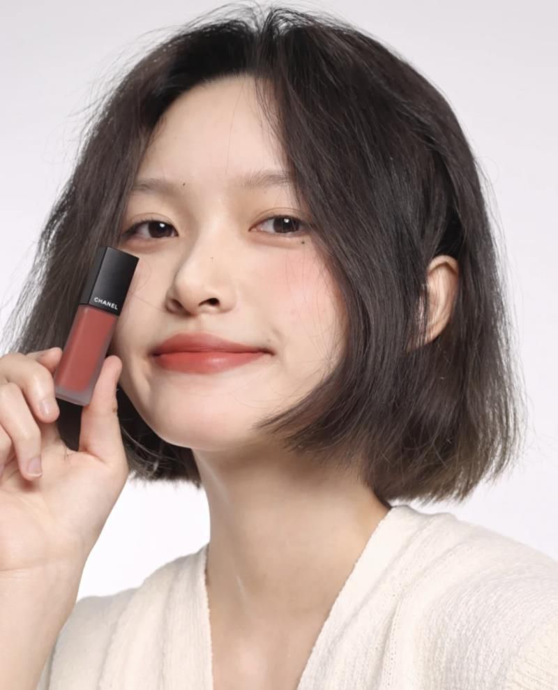 最适合素颜的5种口红色号2020，素颜最自然的口红颜色