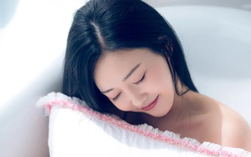 狮子座和双子座配对指数女，双子女千万别爱上狮子男