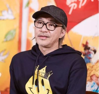 周星驰为什么一夜之间白了头罗慧娟，周星驰骨髓捐给谁了