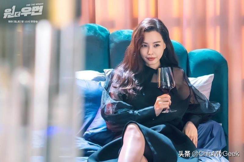 10部上流社会韩剧推荐！《顶楼》《夫妻的世界》一部比一部狗血