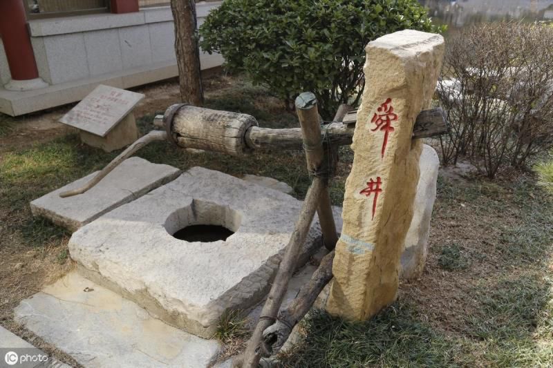 过去农村“打井”，如何判断地下“水脉”情况？
