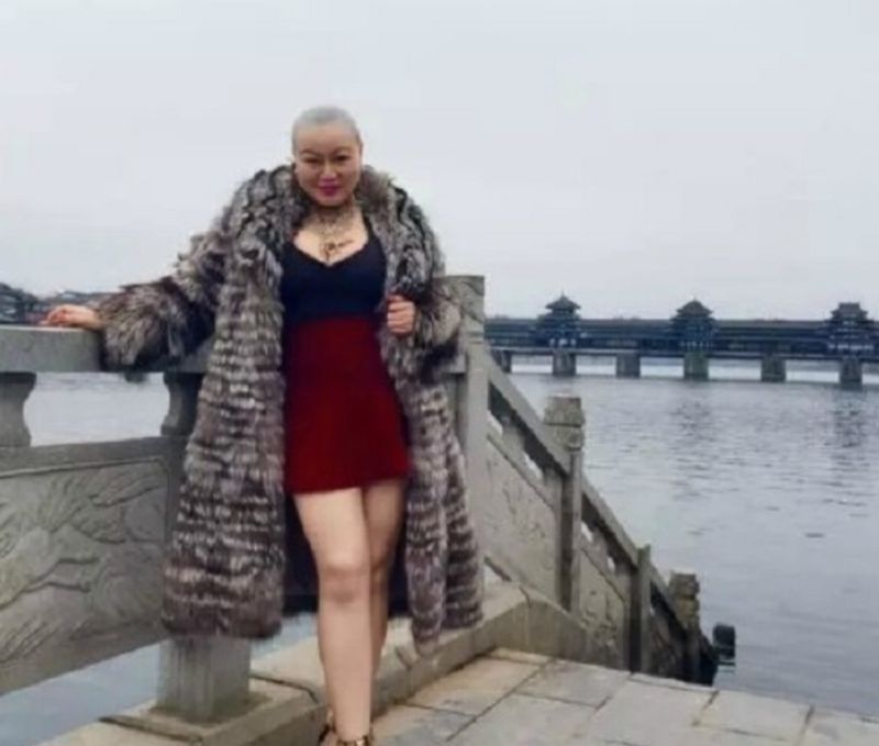 2019年，浙江富婆公开征婚，扬言结婚送宾利，如今她结婚了么？