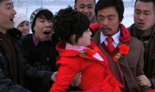 俗语“女大一，不是妻，女大三，抱金砖”，为啥大一岁不能娶？