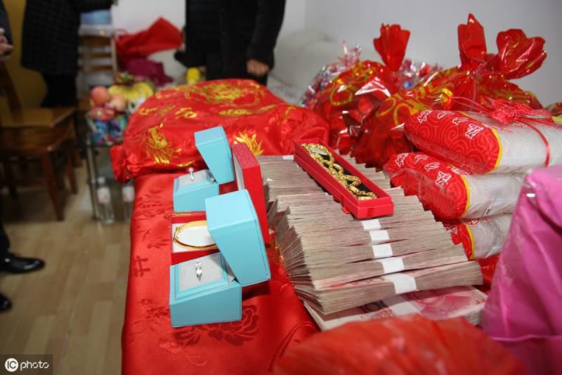 天价彩礼“万紫千红一片绿，一高一跑一甩”，到底是啥？你见过吗