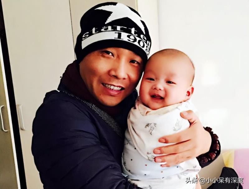 祁隆泪点太低，他常泪洒直播平台，他与妻子乐凡，俩人已经离婚？