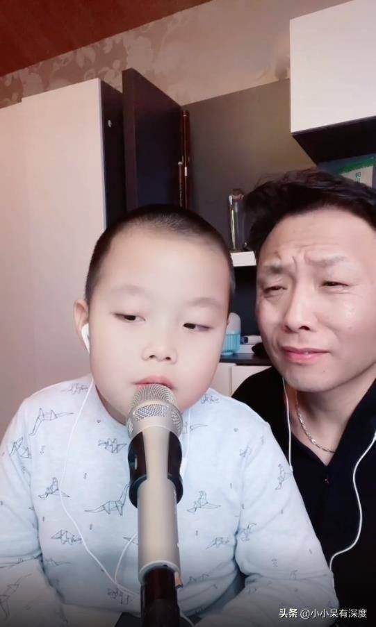 祁隆泪点太低，他常泪洒直播平台，他与妻子乐凡，俩人已经离婚？
