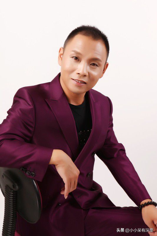 祁隆泪点太低，他常泪洒直播平台，他与妻子乐凡，俩人已经离婚？