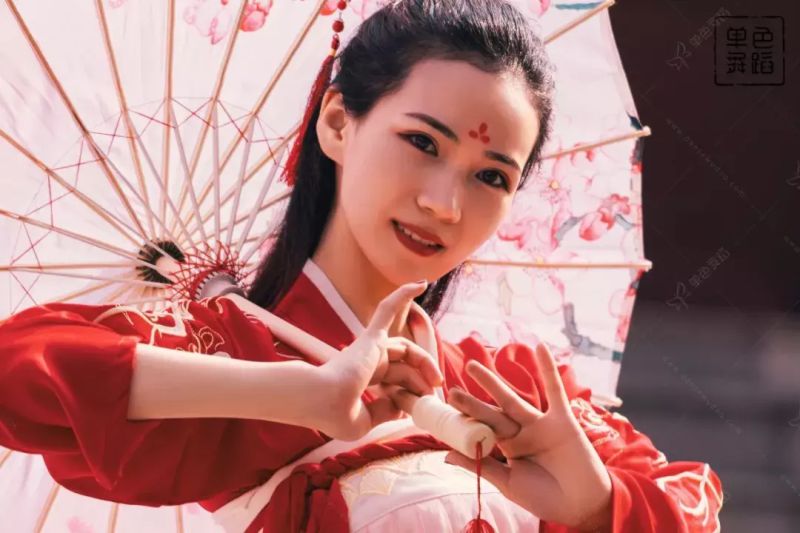 火爆抖音的一首粤语歌《自作多情》，是曾经的哪位女神唱的？