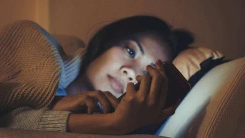 晚上看“成人网”别心存侥幸！你早被人安排上了，手机已被人利用