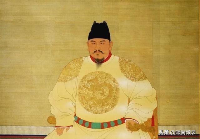 “头生九龙骨，早晚必显贵”，九龙骨是啥？老祖宗辨人术准吗？