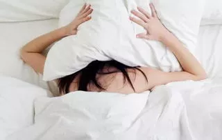 晚上做噩梦了预示着什么,三类噩梦不能和家人说