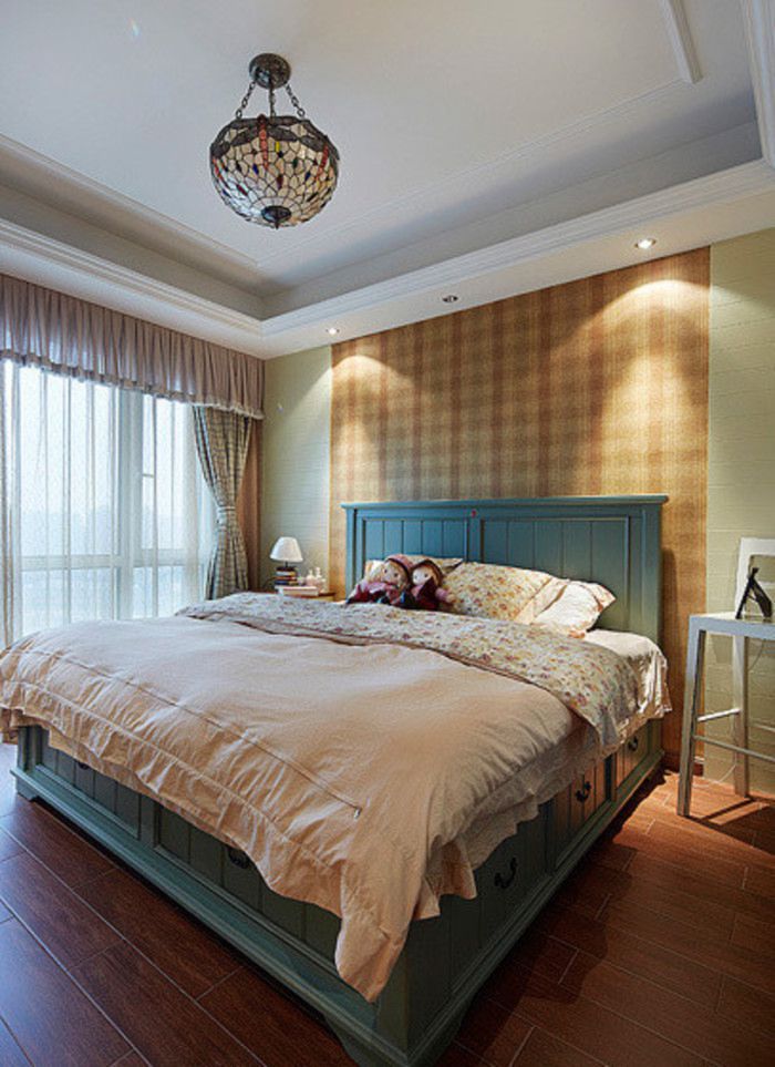 双层床的摆放位置禁忌图片,床的最吉利摆放图片