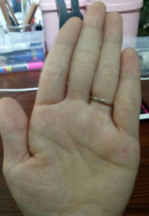 天生命苦女人的手相，必定一生命运坎坷