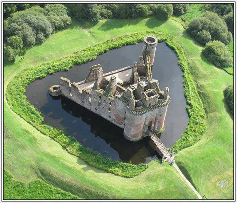 地球上最美的100张照片,尾龙骨胎记图片