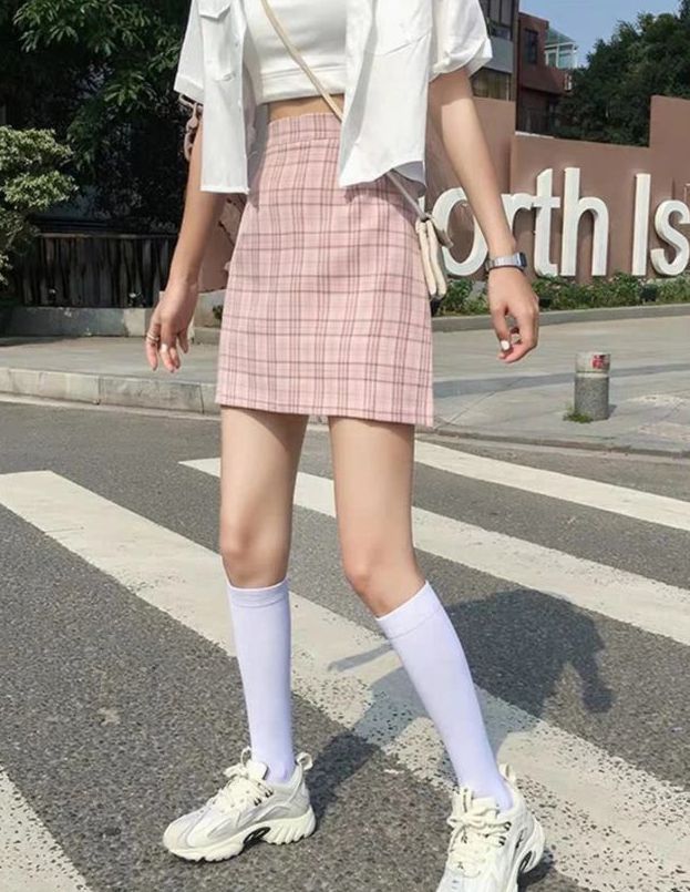 心理测试：你穿哪款半身裙去上学？测你在男生眼中的魅力值有多高