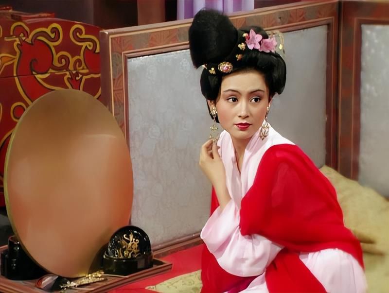 床的最吉利摆放图片,床的最吉利摆放图片