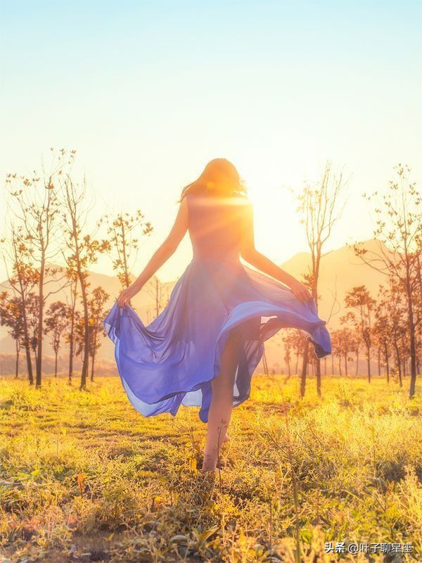 你所有的努力，越老越精明聪明星座女