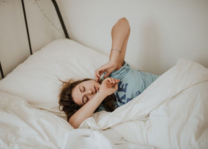 天天梦见同一个人是怎么回事符合会有感应吗，梦见一个异性超过3次以上