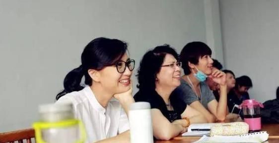 测一测你和你闺蜜的缘分，凤凰命的女人先苦后甜