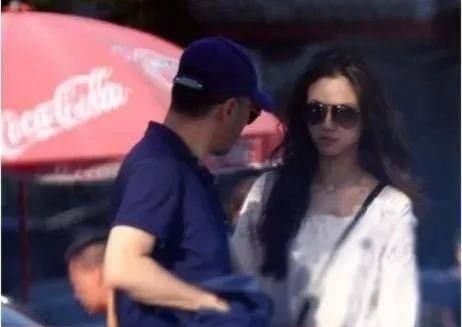 吴秀波第二一任妻子，吴秀波有多少女人