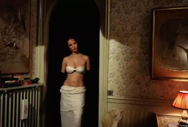 她是007最爱“邦女郎”，007皇家赌场女主角