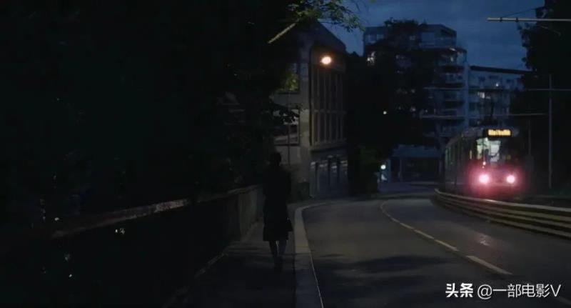 世上最不安的人在线中华万年历最新版2022下载，世上最不安的人在线