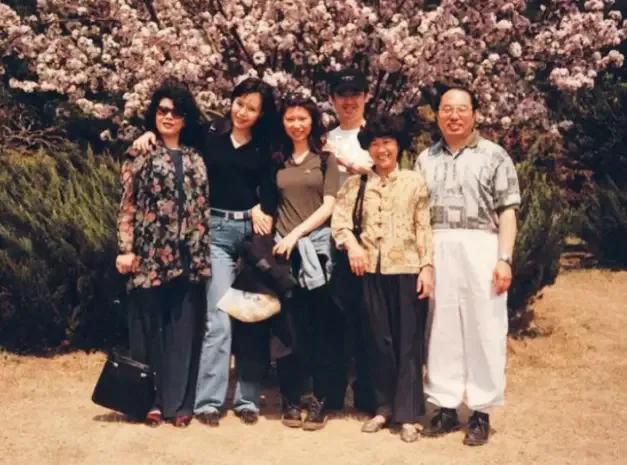 吴秀波第二一任妻子，吴秀波有多少女人
