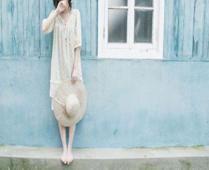 女人脚底板长痣的痣相图解，女人右脚底有痣的命运图